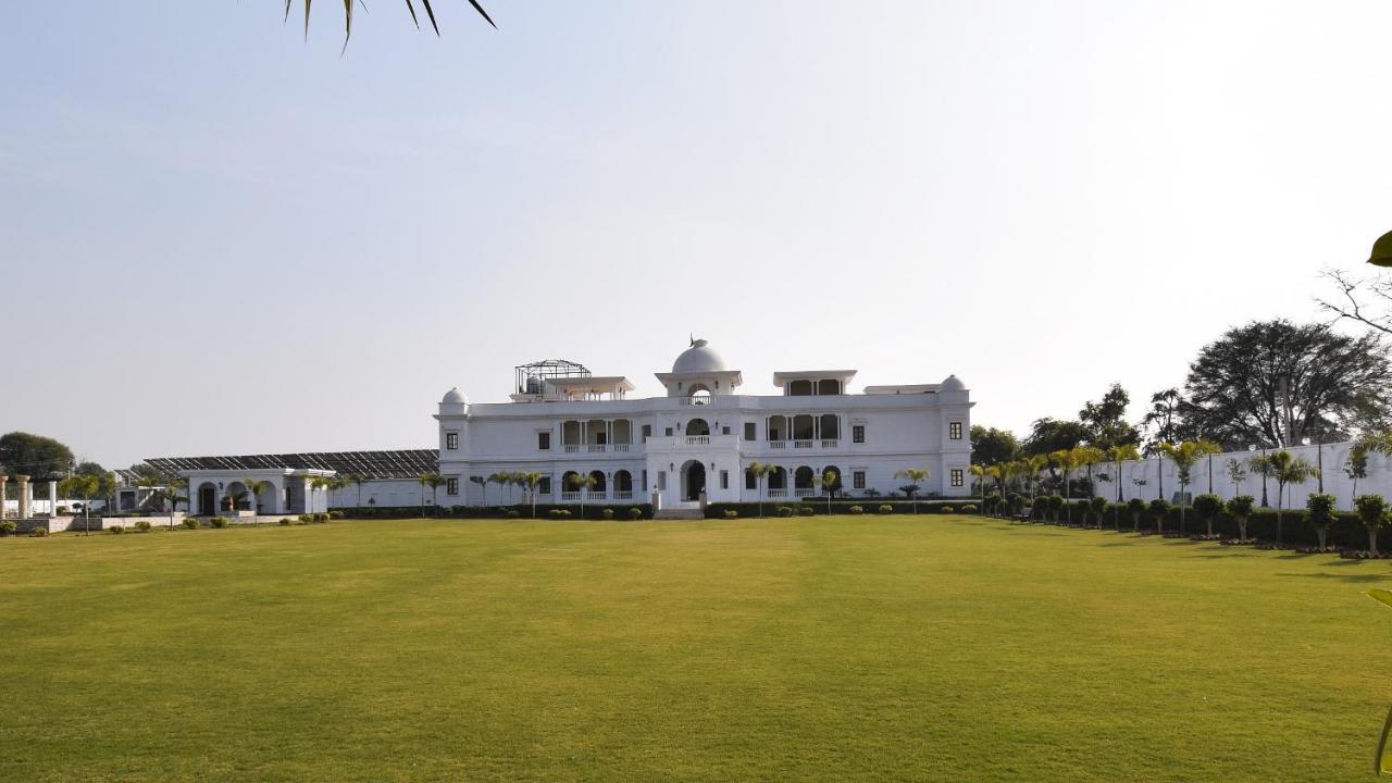 Umaid Farm Resort- A Legancy Vintage Stay In Jaipur Exteriör bild