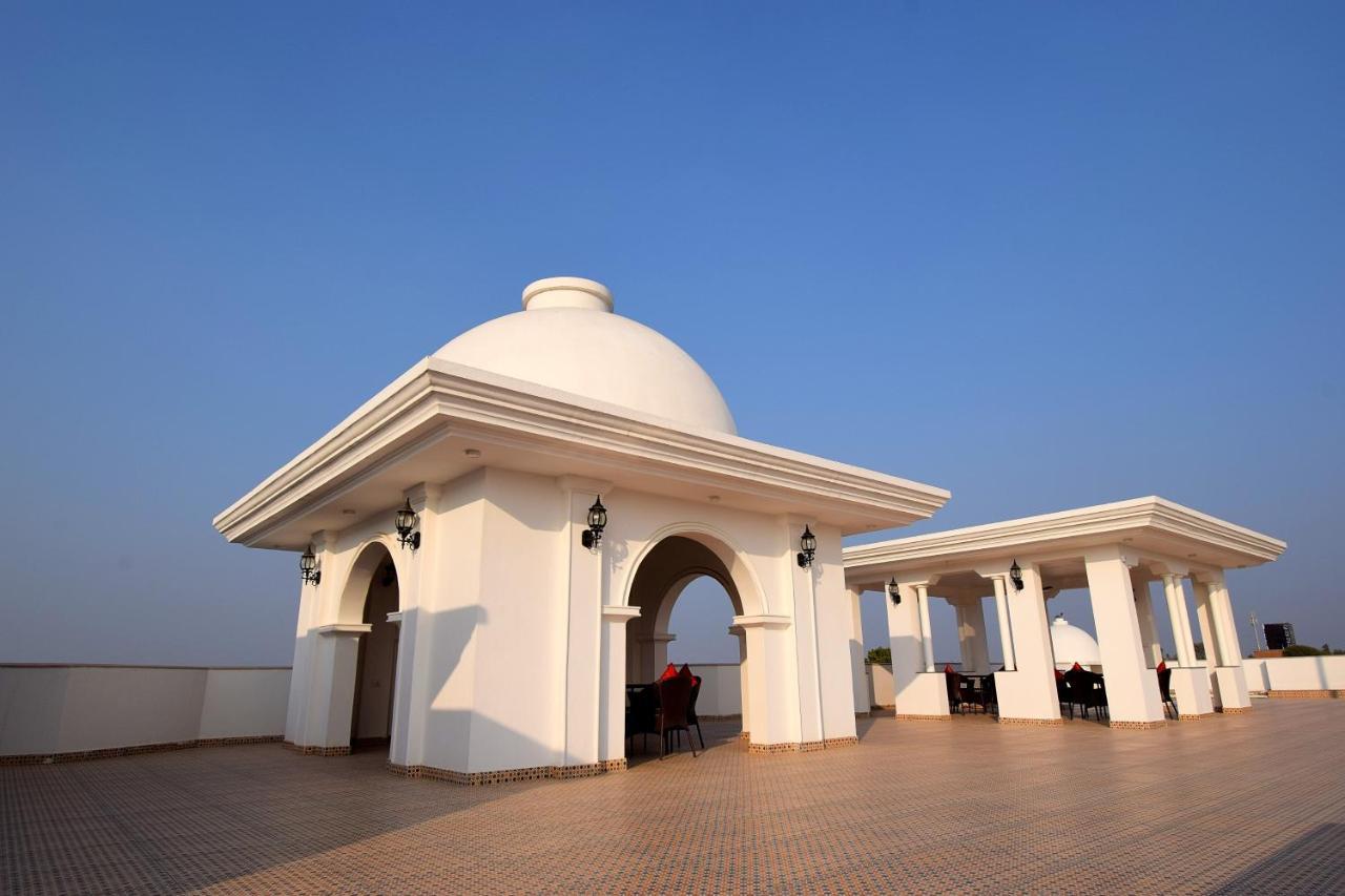 Umaid Farm Resort- A Legancy Vintage Stay In Jaipur Exteriör bild