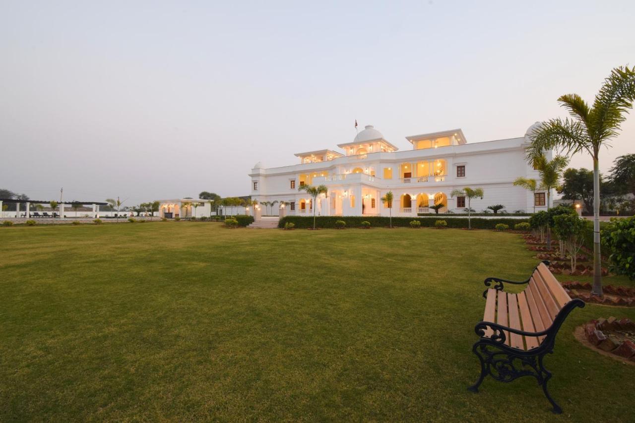 Umaid Farm Resort- A Legancy Vintage Stay In Jaipur Exteriör bild
