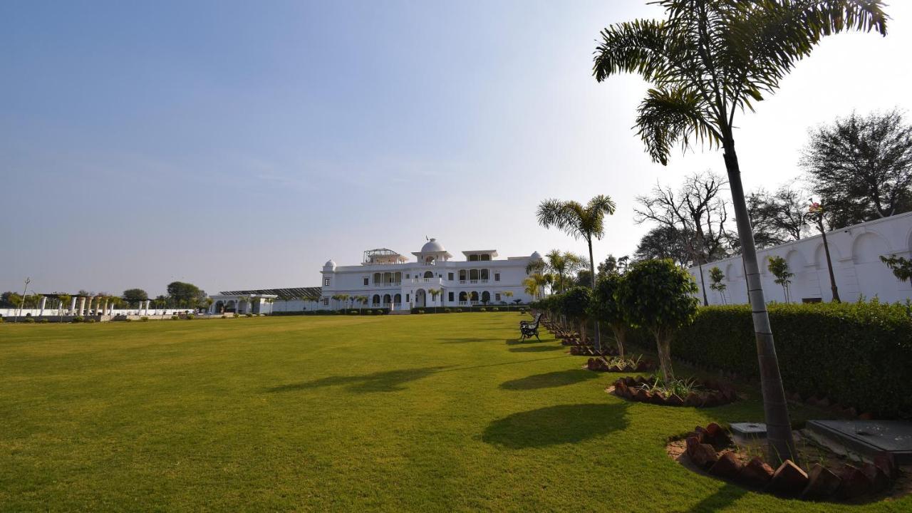 Umaid Farm Resort- A Legancy Vintage Stay In Jaipur Exteriör bild