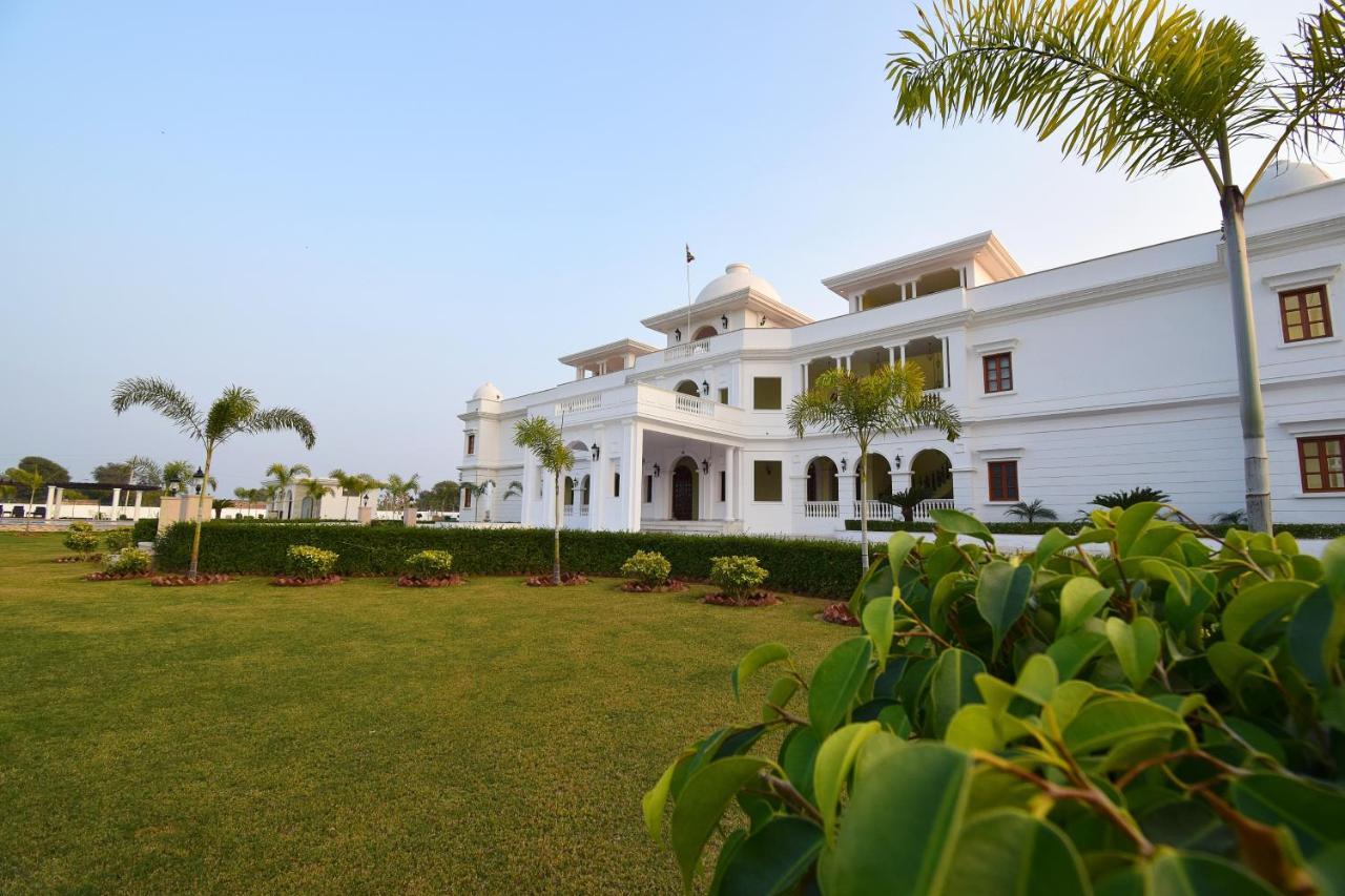 Umaid Farm Resort- A Legancy Vintage Stay In Jaipur Exteriör bild